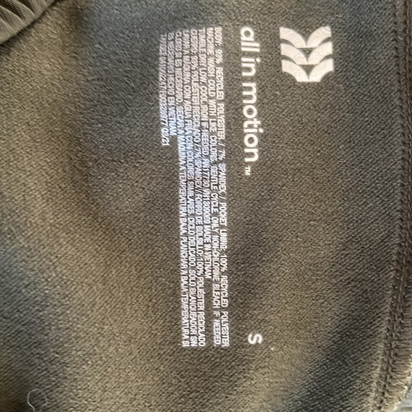 Cargos - Picture 5 of 5